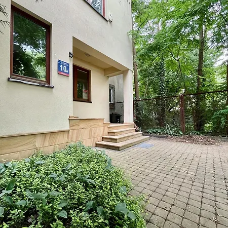 Beautiful In Mokotow Near Krolikarnia Park * Warszawa